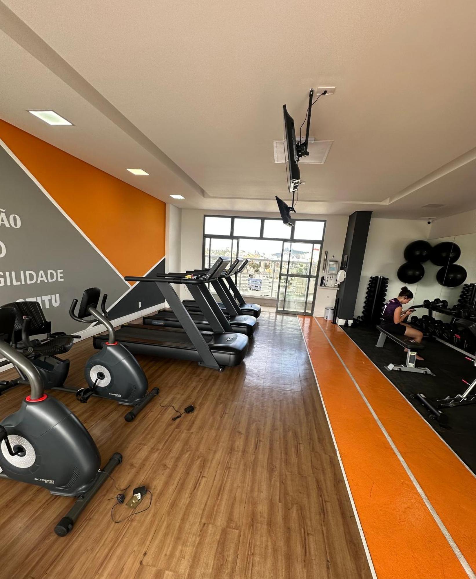 Royal Piscina/academia/coworking